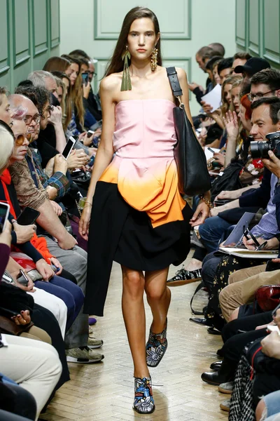 Look 42